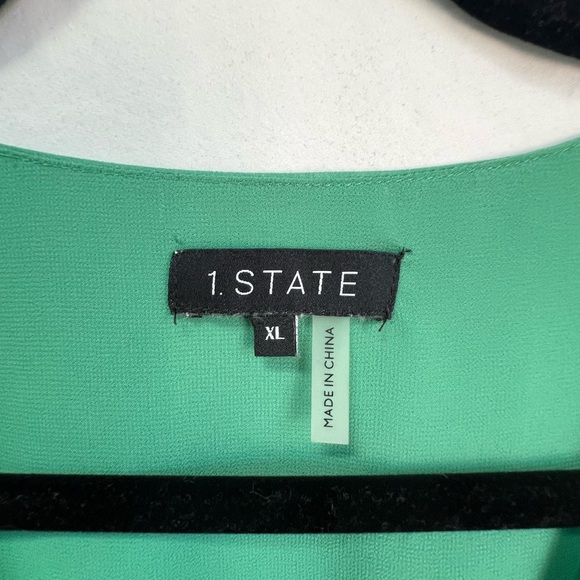1. STATE Smocked Waist Blouse – Green XL - Picture 4 of 8